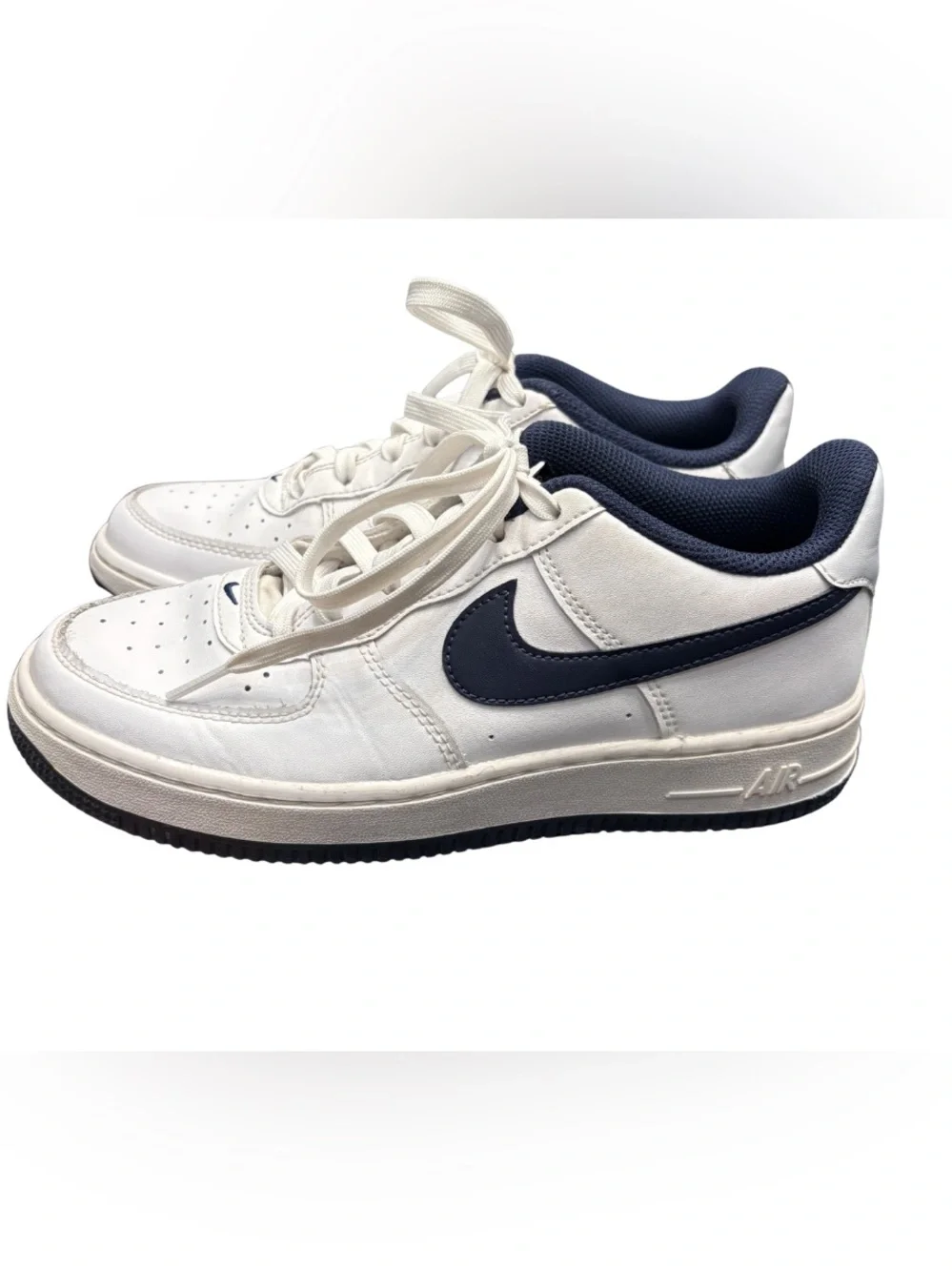 Nike Air Kids (5Y) White and Navy Low-Top Sneakers